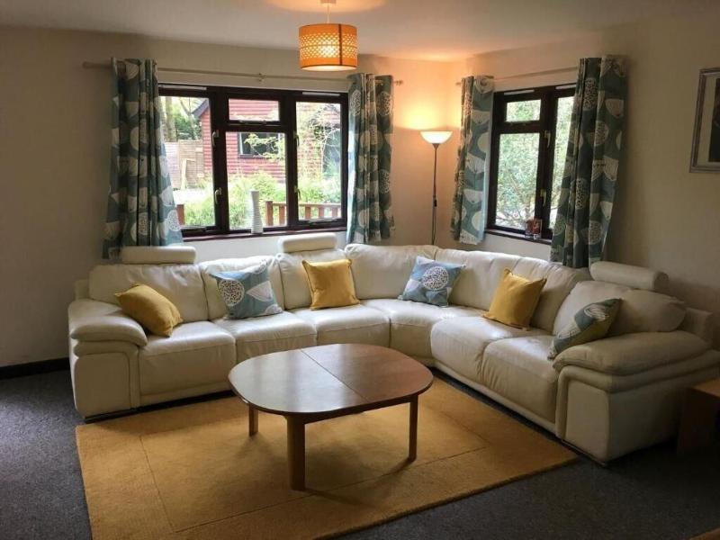 Prancing Hare Lodge Hot Tub — photo 4