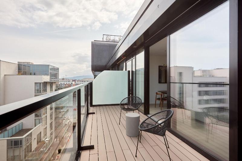 Sonder at Britain Quay