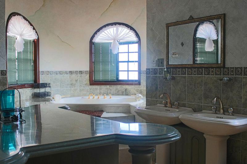 Clarridge View Guest House image