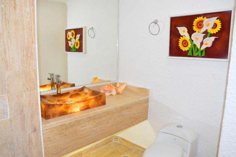 Amigo Rental image