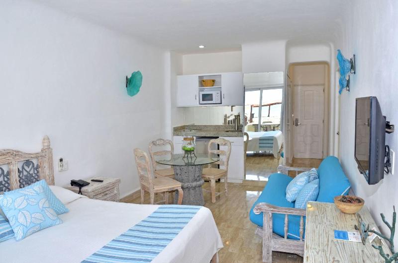 Amigo Rental image