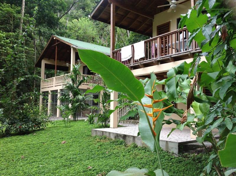Villas Pico Bonito image