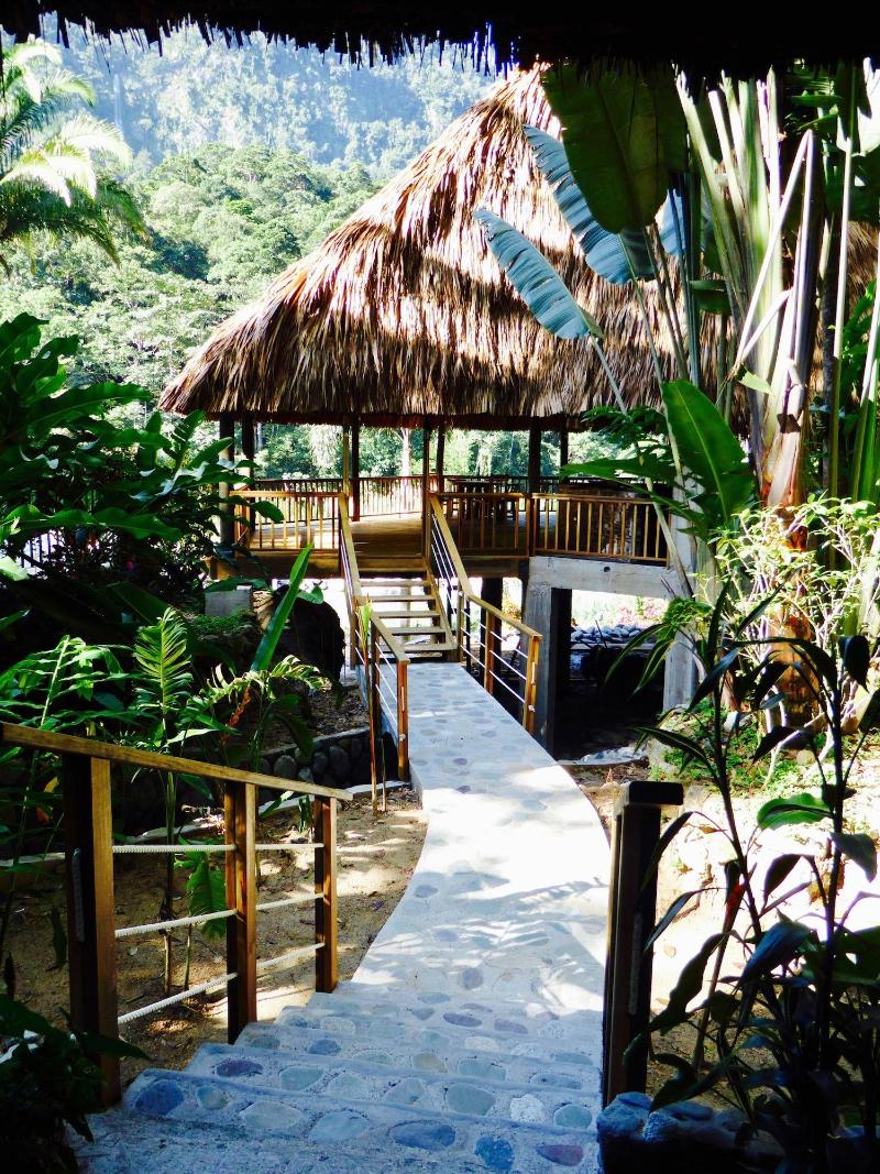 Villas Pico Bonito image
