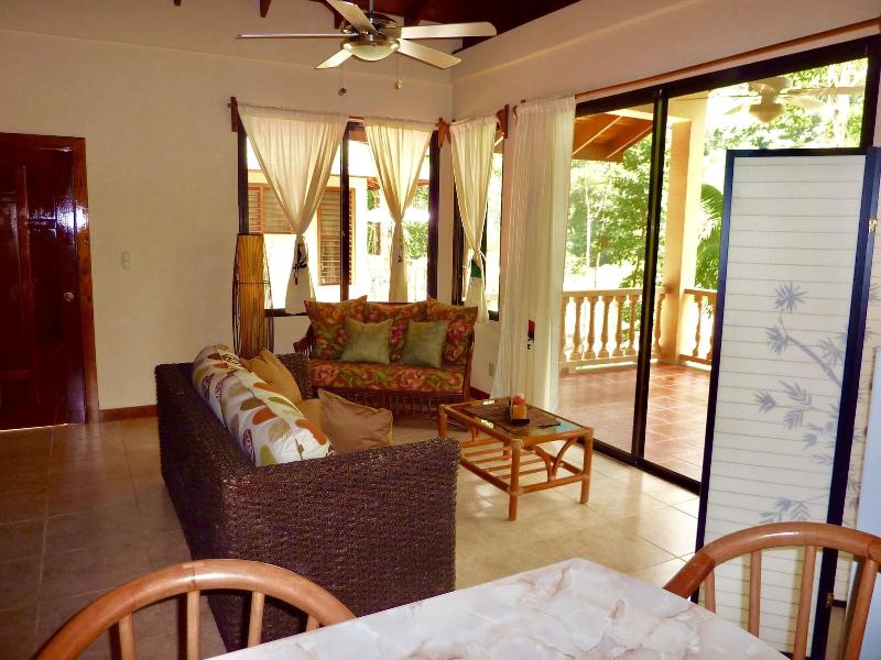 Villas Pico Bonito image