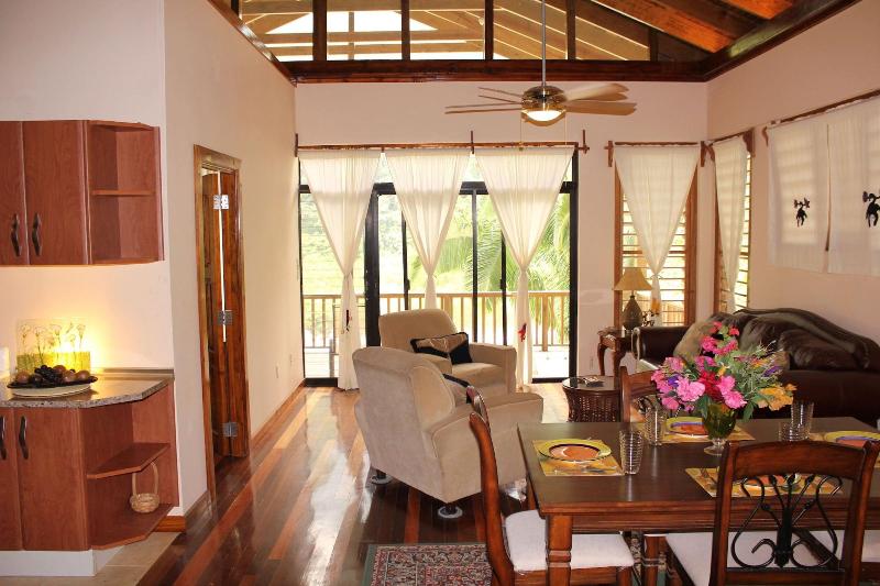 Villas Pico Bonito image