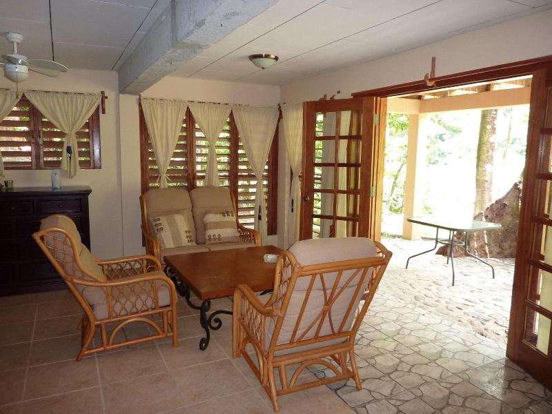 Villas Pico Bonito image