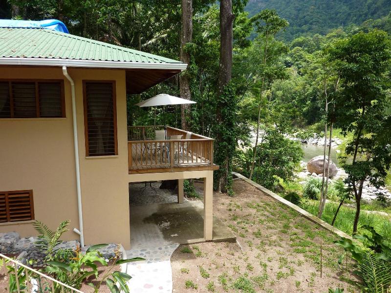 Villas Pico Bonito image