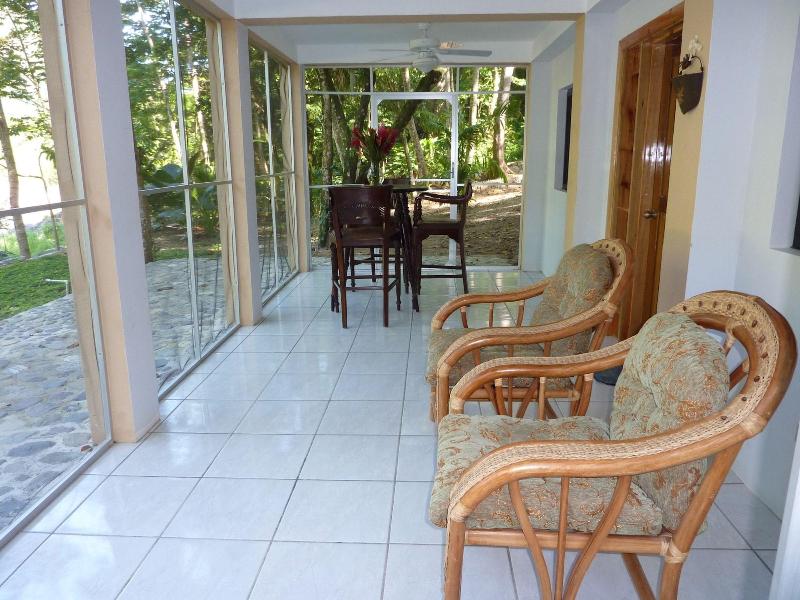Villas Pico Bonito image