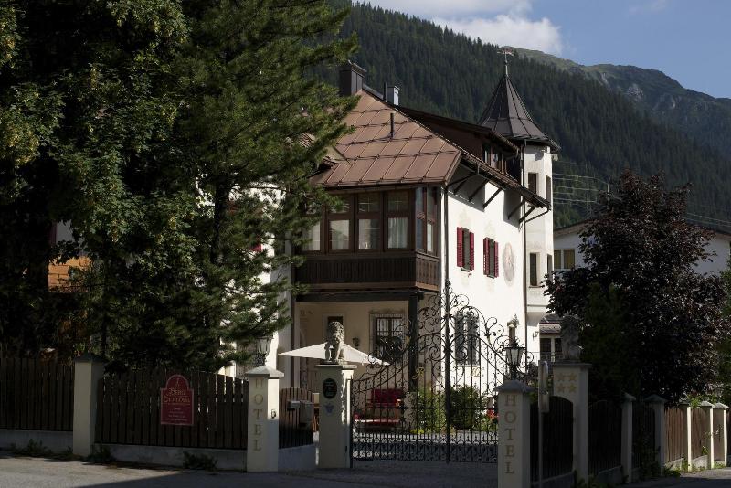 Schlosshotel BergschlÃ¶ssl — general view