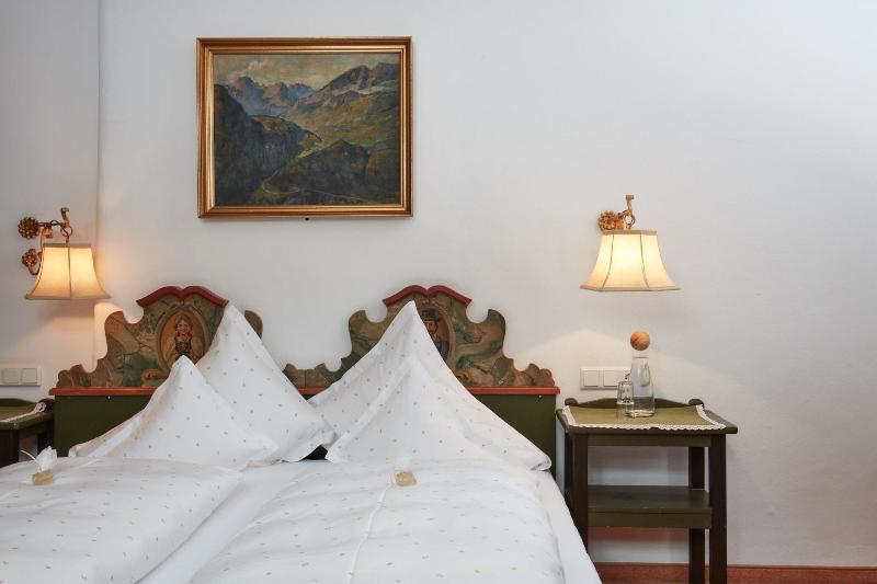 Schlosshotel BergschlÃ¶ssl image