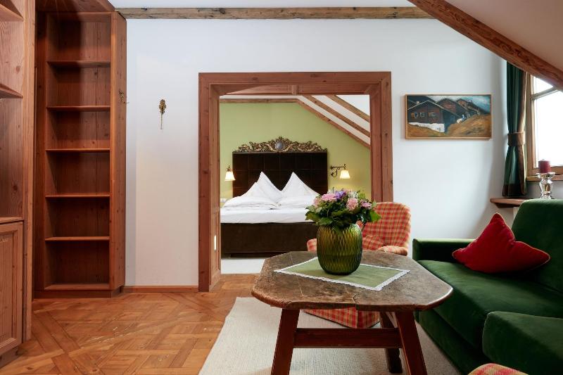 Schlosshotel BergschlÃ¶ssl image