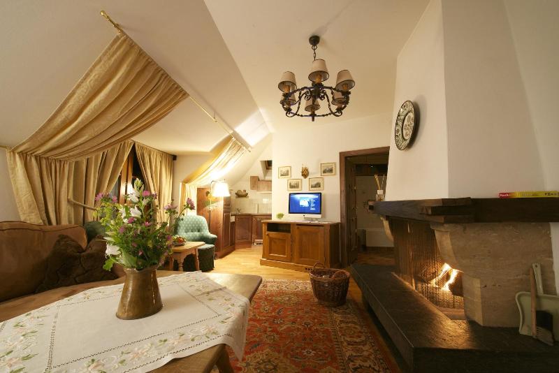 Schlosshotel BergschlÃ¶ssl image