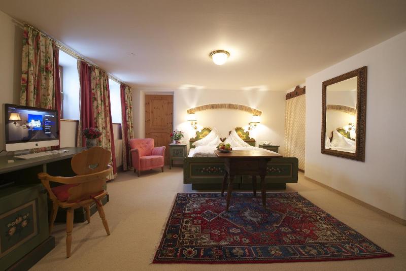 Schlosshotel BergschlÃ¶ssl image