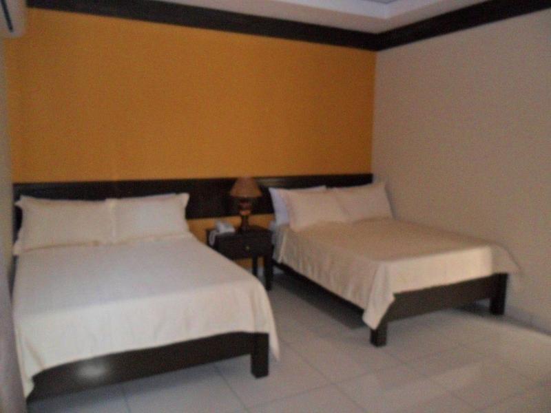 Hotel Italia image