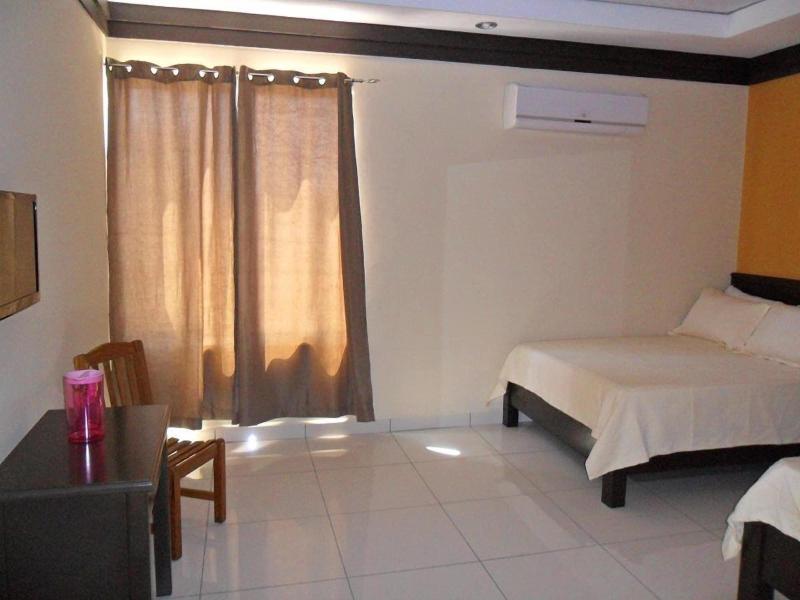Hotel Italia image