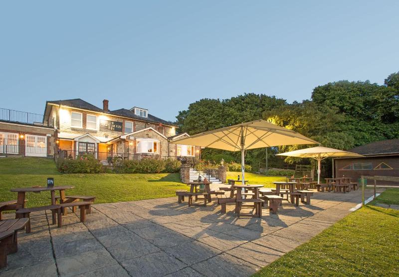 The Wight Mouse Inn image