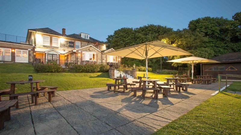 The Wight Mouse Inn image