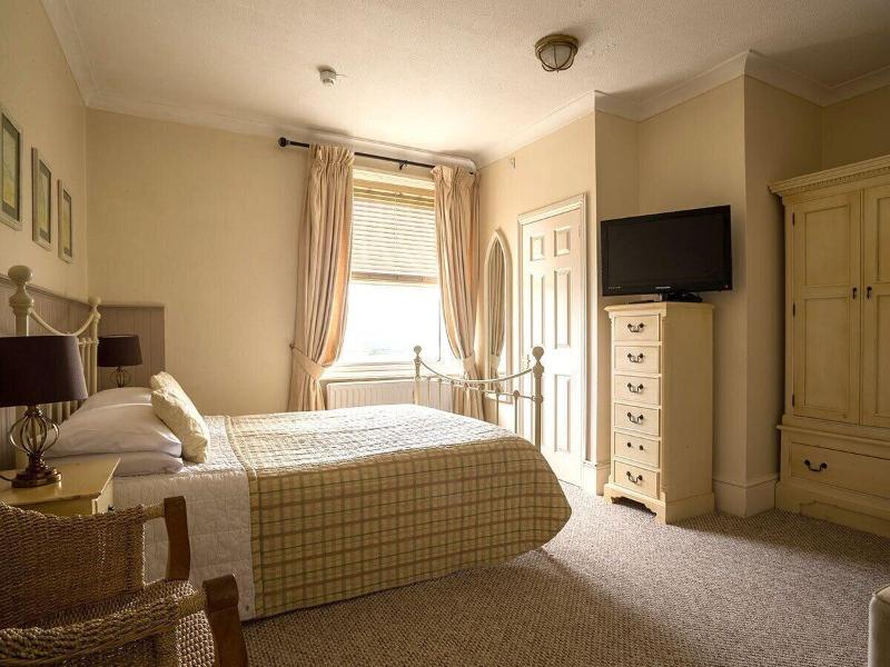 The Wight Mouse Inn image