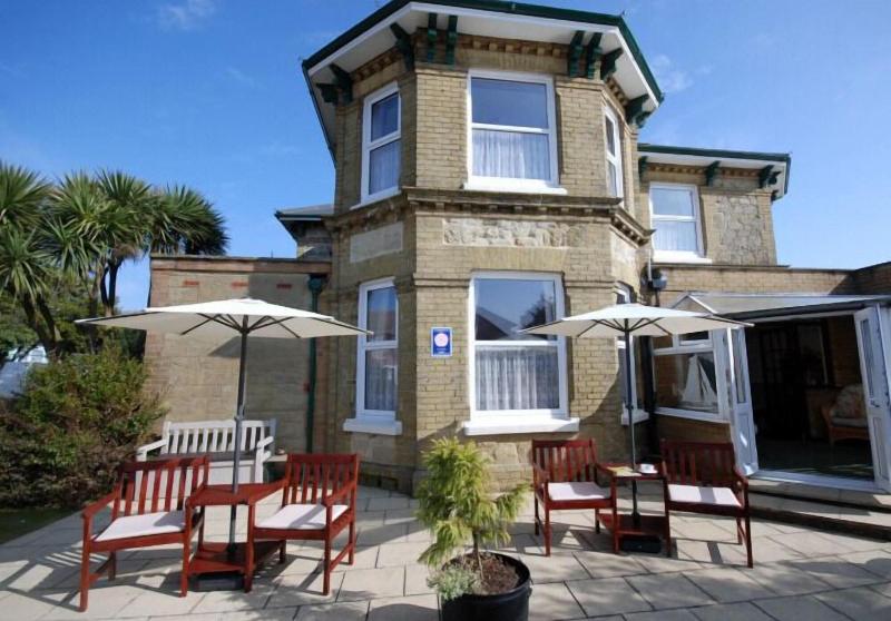 Westbury Lodge image