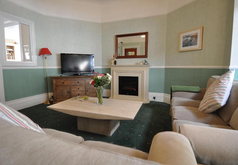 Westbury Lodge image