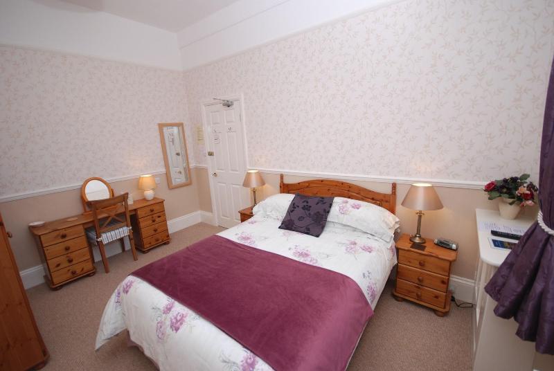 Westbury Lodge image