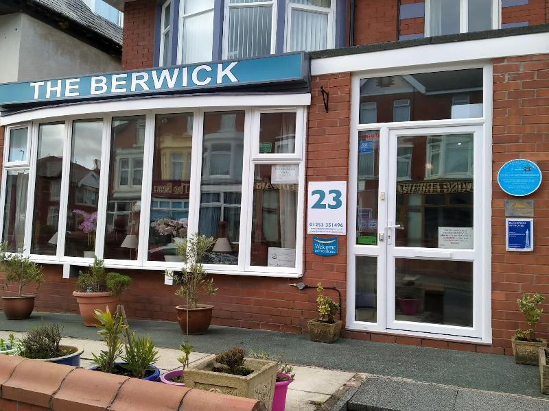 The Berwick - Over 40's Only image