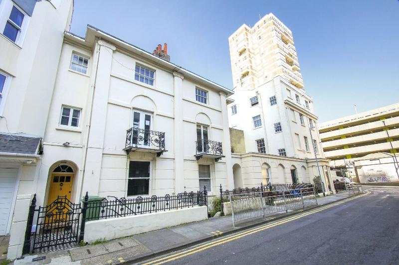 Chocolate Box Central by Brighton Holiday Lets image
