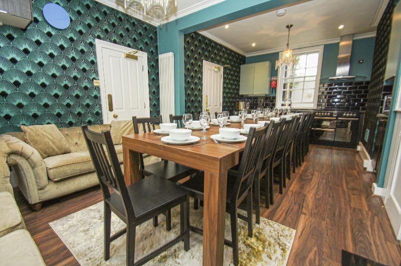 Chocolate Box Central by Brighton Holiday Lets image