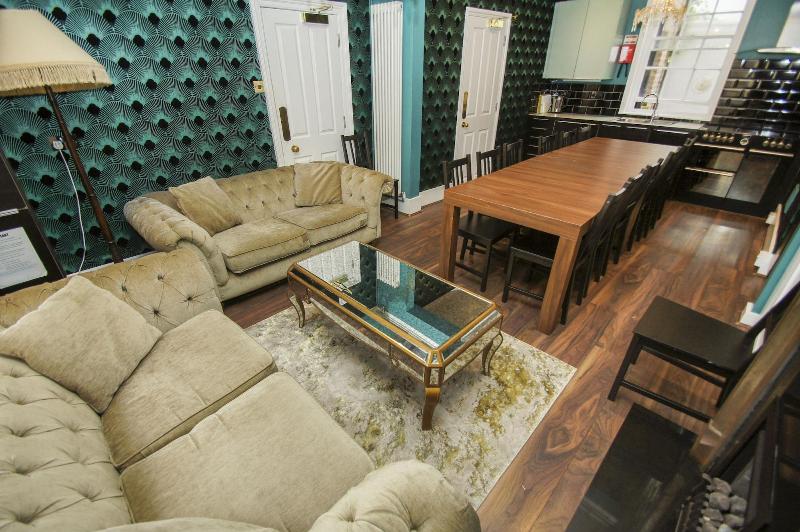 Chocolate Box Central by Brighton Holiday Lets image