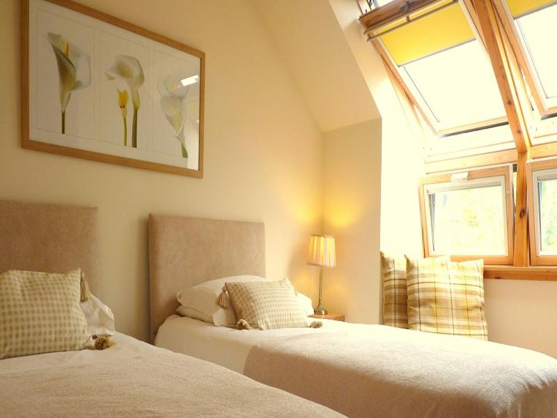 Tulach Ard House image