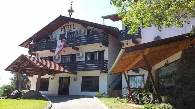 Hotel Schneider image 4