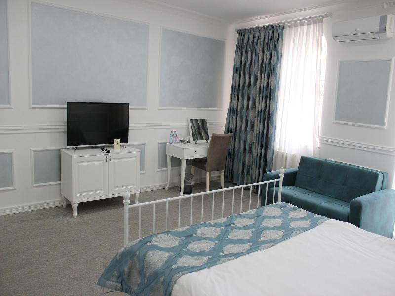 Two Seasons Boutique Hotel image