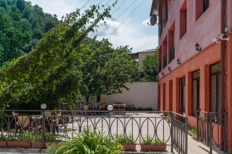 Ariana Family Hotel image