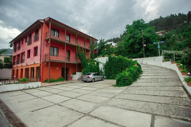 Ariana Family Hotel image