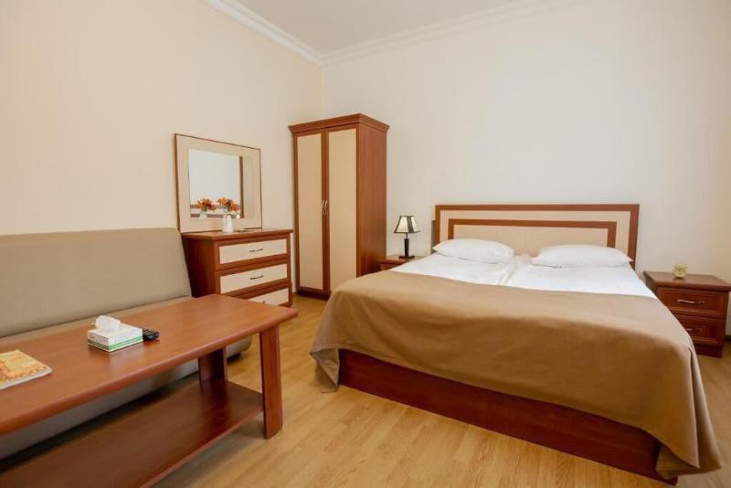 Ariana Family Hotel image