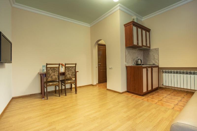 Ariana Family Hotel image