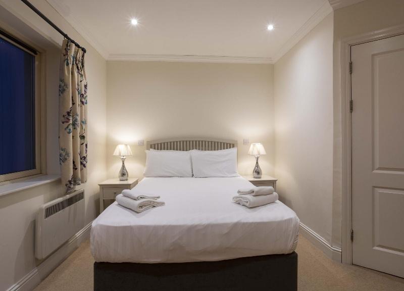 Schull Harbour Hotel image