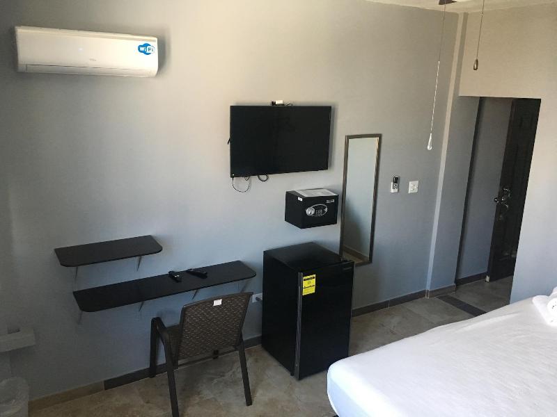 Maya Bella Downtown Hotel image