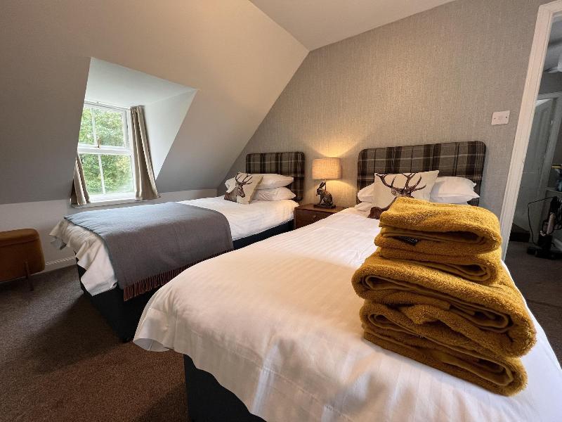 No 4 old Post Office row Isle of Skye - Book Now! image