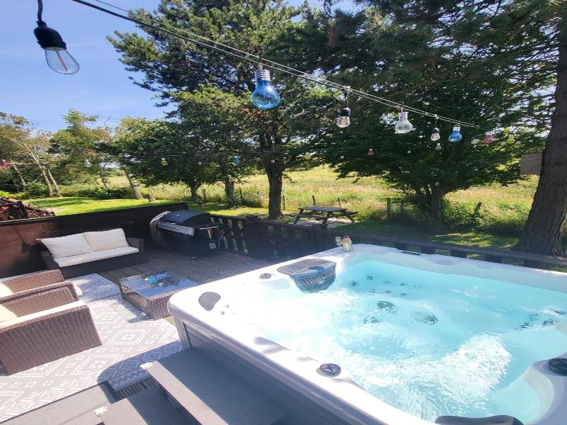 Keer Side Lodge, Luxury Lodge With Private hot tu image