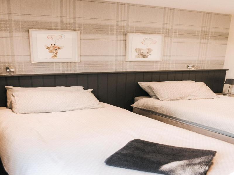 Keer Side Lodge, Luxury Lodge With Private hot tu image