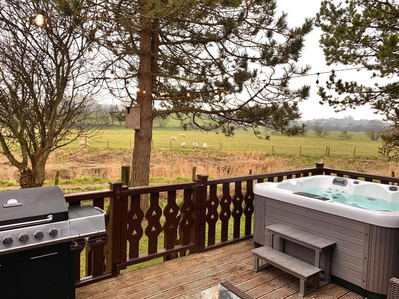 Keer Side Lodge, Luxury Lodge With Private hot tu image