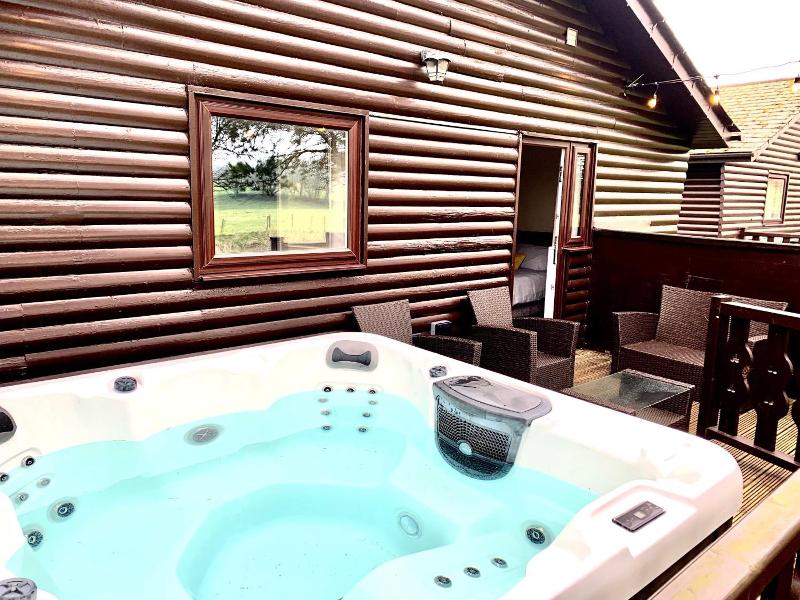 Keer Side Lodge, Luxury Lodge With Private hot tu image