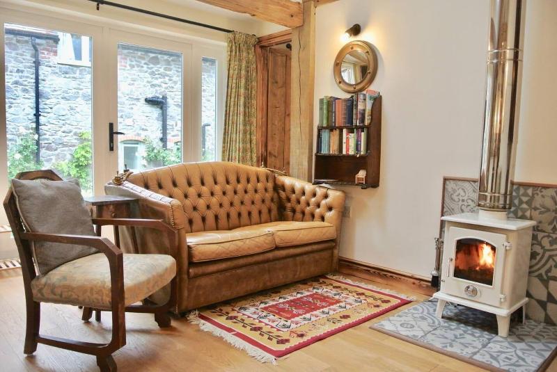 Nest Holiday Hideaway Dove Barn Amazing Location! image
