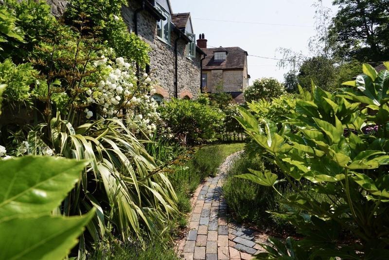 Nest Holiday Hideaway Dove Barn Amazing Location! image