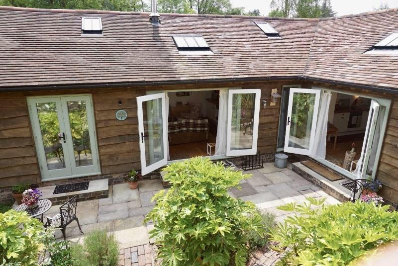 Nest Holiday Hideaway Dove Barn Amazing Location! image