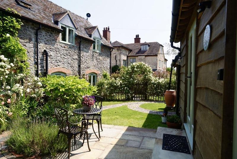 Nest Holiday Hideaway Dove Barn Amazing Location! image
