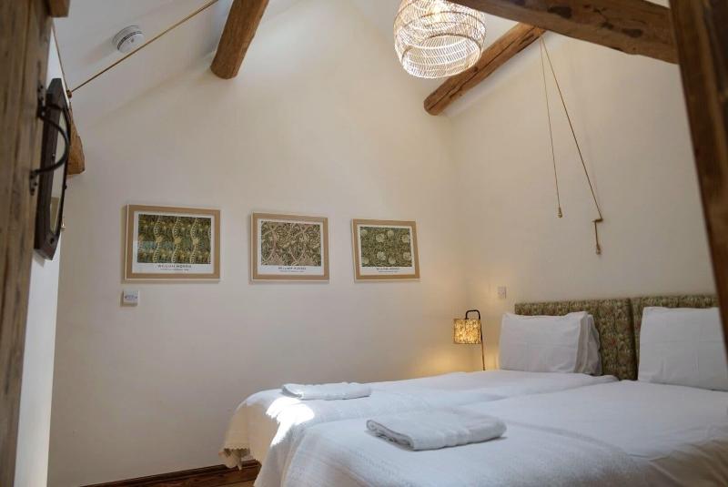 Nest Holiday Hideaway Dove Barn Amazing Location! image