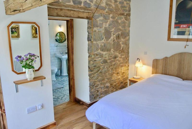 Nest Holiday Hideaway Dove Barn Amazing Location! image