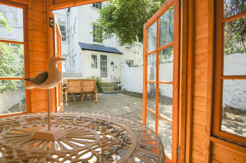 Brunswick Garden Studio Patio by Brighton Holiday image